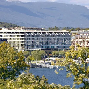 فندق Fairmont Grand جنيفا