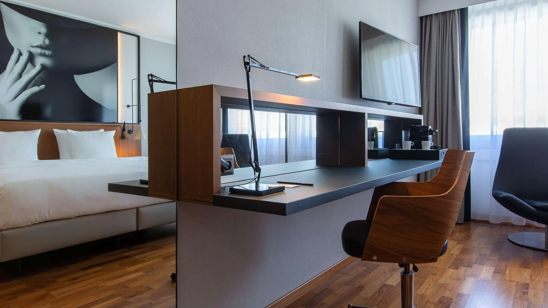 Radisson Blu, Basel Hotel 4*,