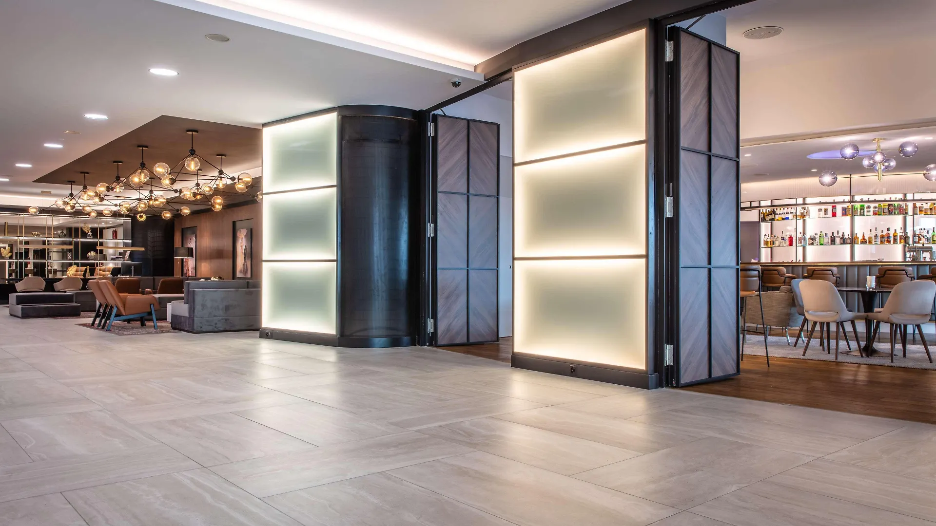 Radisson Blu, Basel Hotel